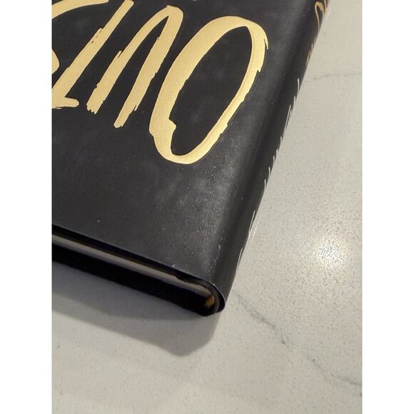 S.E. Hinton Signed THE OUTSIDERS Autograph Hardcover 50th Anniversary Edition #1 - Picture 9 of 9